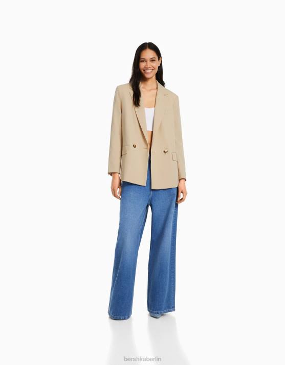 Sand Bershka Frauen Taillierter, feminin geschnittener Zweireiher-Blazer mit regulärer Passform H00J1190