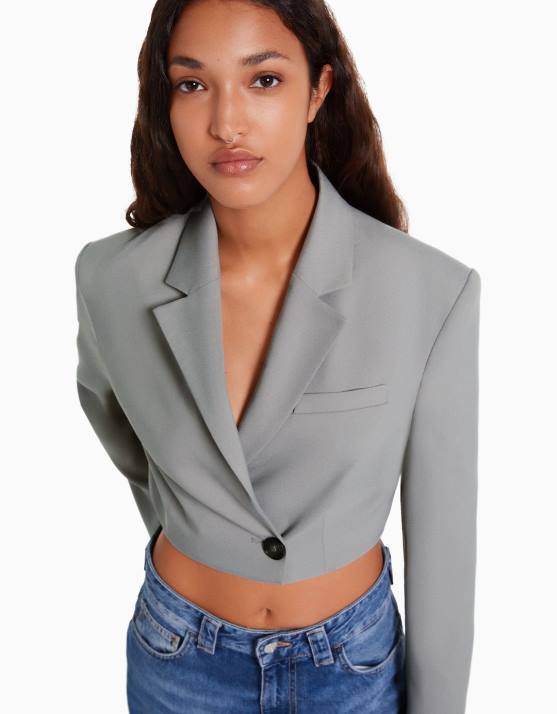 grau Bershka Frauen Kurz geschnittener, maßgeschneiderter Blazer H00J1199