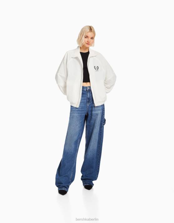 Creme Bershka Frauen Windjacke aus Nylon H00J1119