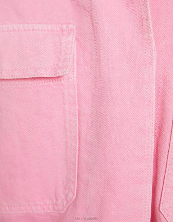 Rosa Bershka Frauen bestickte Baumwolljacke mit Taschen H00J1159