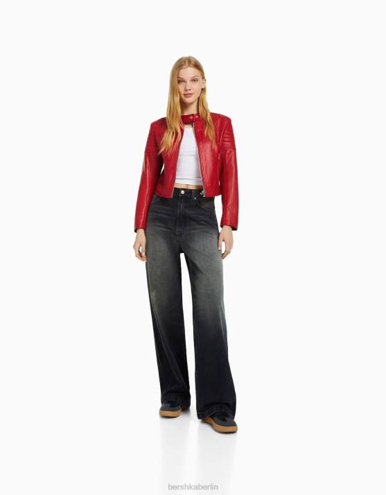 Rot Bershka Frauen Biker-Rennjacke aus Kunstleder H00J1152
