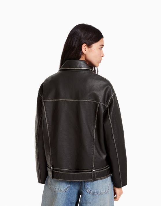 Schwarz Bershka Frauen Bikerjacke aus Kunstleder mit Gürtel H00J1133
