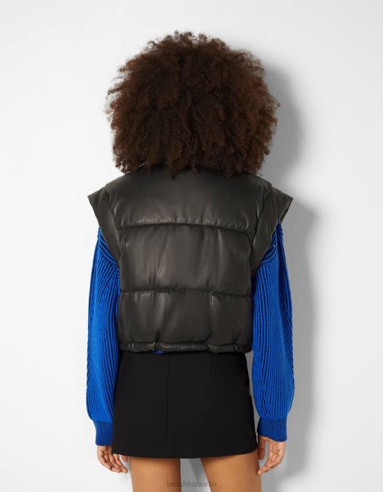 Schwarz Bershka Frauen Kurze Weste aus Kunstleder H00J1176