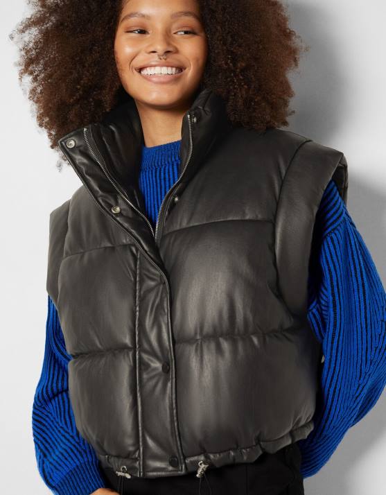 Schwarz Bershka Frauen Kurze Weste aus Kunstleder H00J1176