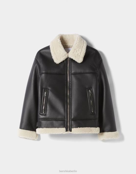 Schwarz Bershka Frauen Lange doppelseitige Jacke aus Kunstleder H00J1141