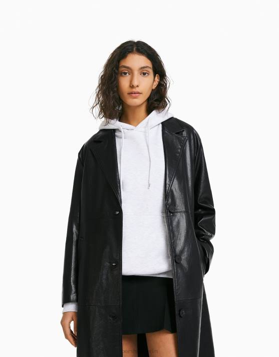 Schwarz Bershka Frauen Langer Mantel aus Kunstleder H00J1146