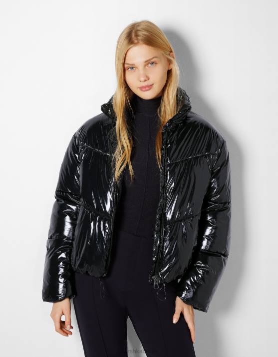 Schwarz Bershka Frauen Vinyl-Pufferjacke H00J1180