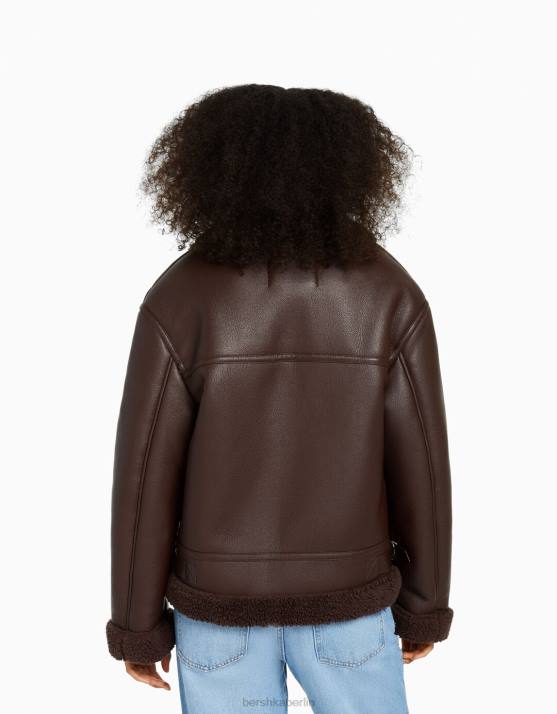 braun Bershka Frauen Doppelseitige Bikerjacke aus Kunstleder H00J1140