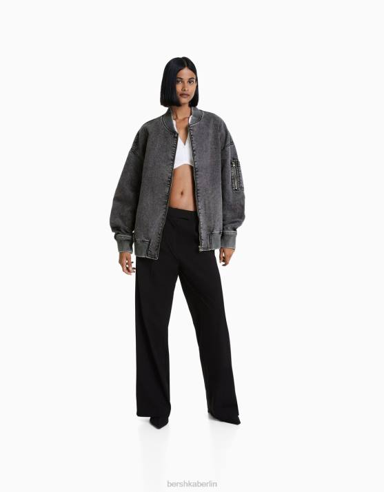 dunkelgrau Bershka Frauen Bomberjacke aus Baumwolle H00J1175
