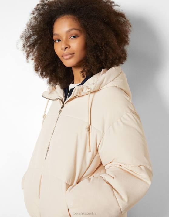 exklusiv Bershka Frauen Übergroße Pufferjacke mit Kapuze H00J1129