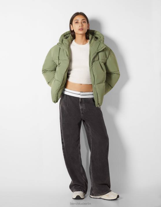 khaki Bershka Frauen Übergroße Pufferjacke mit Kapuze H00J1130