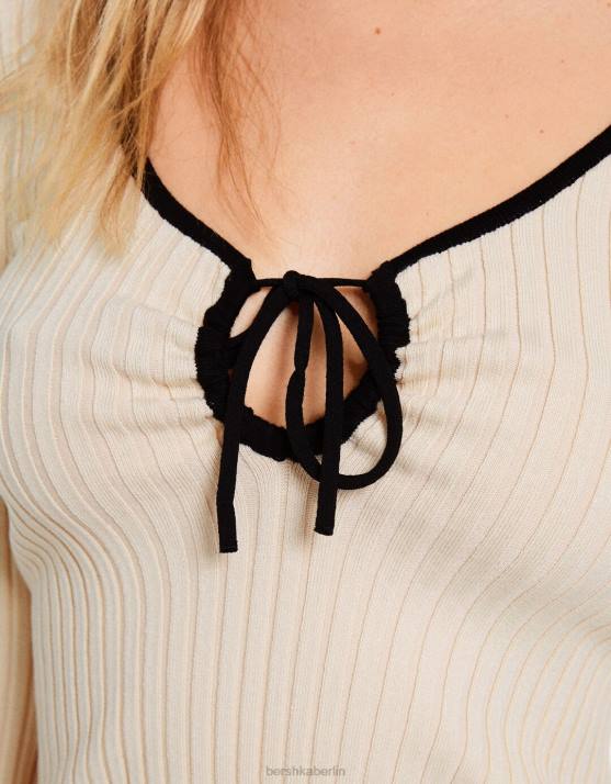 Creme Bershka Frauen Gerippter Langarmpullover mit Schleifenausschnitt H00J1027