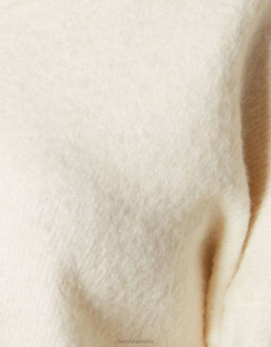 Creme Bershka Frauen Pullover mit Polokragen H00J1028