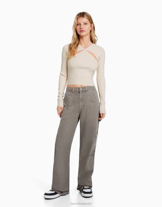 Creme Bershka Frauen Zweireihiger Pullover mit Cut-Outs H00J1026