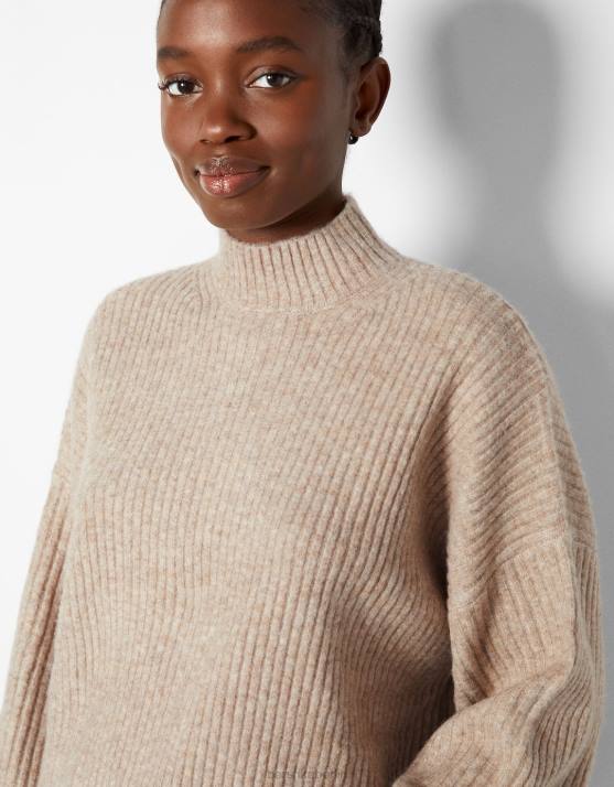 Sand Bershka Frauen Gerippter Pullover mit hohem Kragen H00J1005