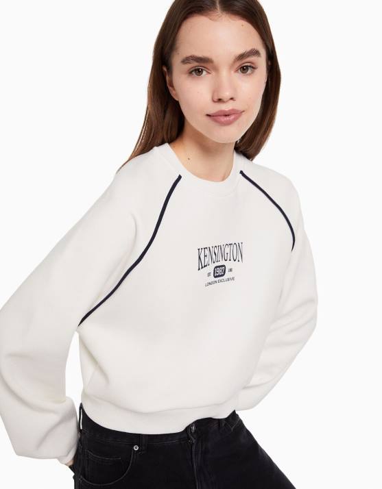 Creme Bershka Frauen Sweatshirt mit Rundhalsausschnitt und Kontrastdruck H00J1263
