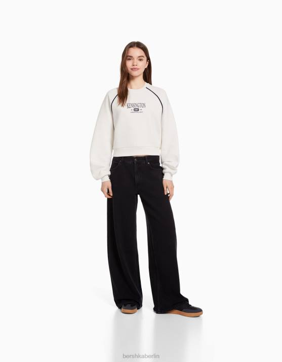 Creme Bershka Frauen Sweatshirt mit Rundhalsausschnitt und Kontrastdruck H00J1263