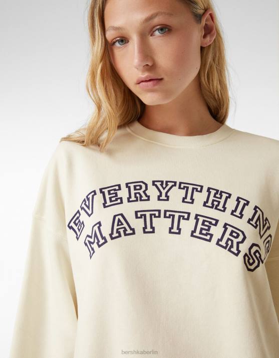 Creme Bershka Frauen Übergroßes bedrucktes Sweatshirt H00J1222
