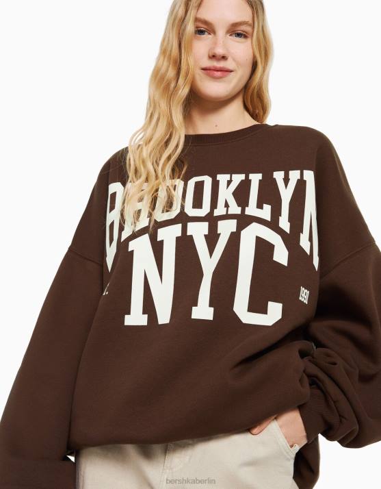 braun Bershka Frauen Übergroßes bedrucktes Sweatshirt H00J1245