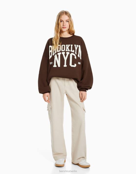 braun Bershka Frauen Übergroßes bedrucktes Sweatshirt H00J1245
