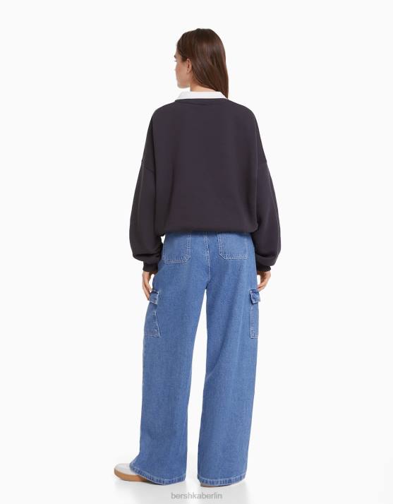 dunkelgrau Bershka Frauen Bedrucktes Sweatshirt mit Polokragen H00J1277