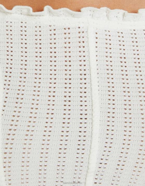 Creme Bershka Frauen Langärmliges, rustikales T-Shirt H00J512