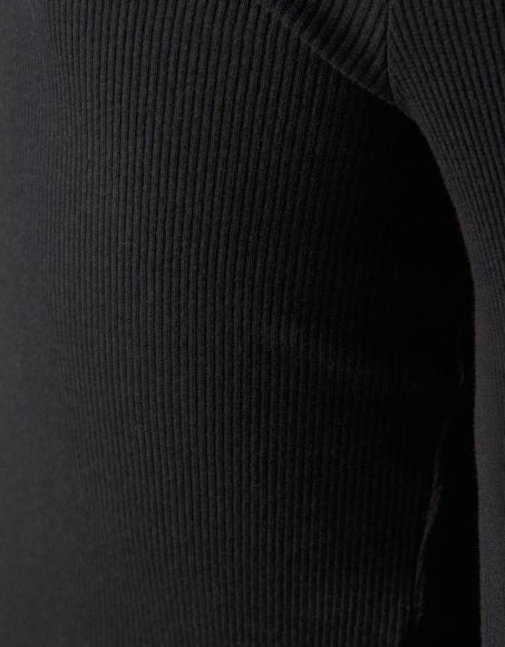 Dunkelblau Bershka Frauen Langärmliges, kurz geschnittenes T-Shirt mit Aufdruck H00J530