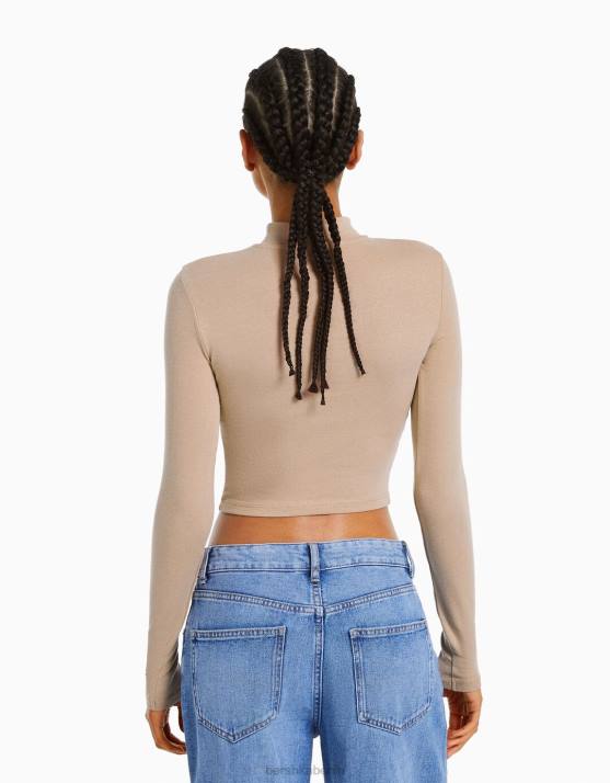 Kamel Bershka Frauen Hochgeschlossenes, langärmliges T-Shirt H00J411