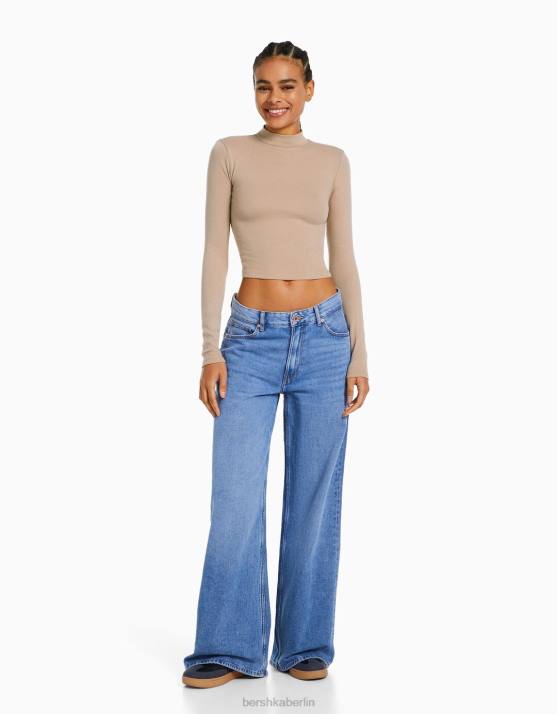 Kamel Bershka Frauen Hochgeschlossenes, langärmliges T-Shirt H00J411