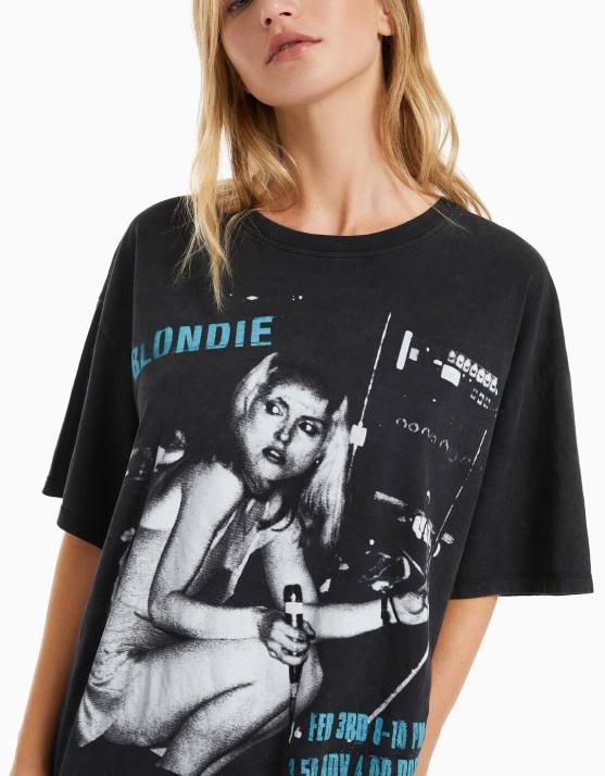 Schwarz Bershka Frauen Kurzärmliges T-Shirt mit Blondie-Print H00J552