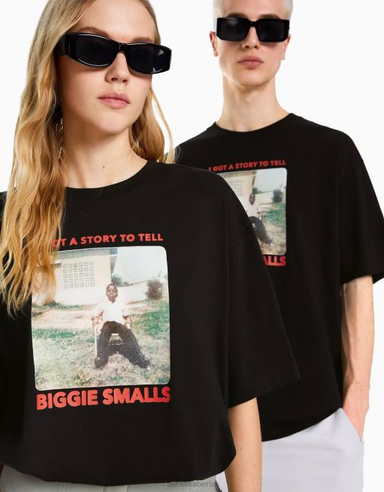 Schwarz Bershka Frauen der berüchtigte B.I.G. Bedrucktes, kastenförmiges, kurzärmliges T-Shirt H00J546