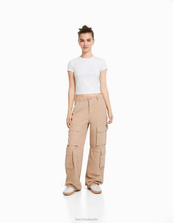 Weiss Bershka Frauen Tailliertes Kurzarm-T-Shirt H00J617