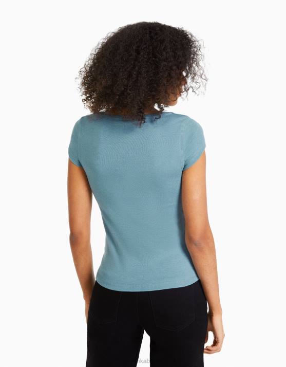 blau verwaschen Bershka Frauen Kurzarm-T-Shirt mit U-Ausschnitt H00J568