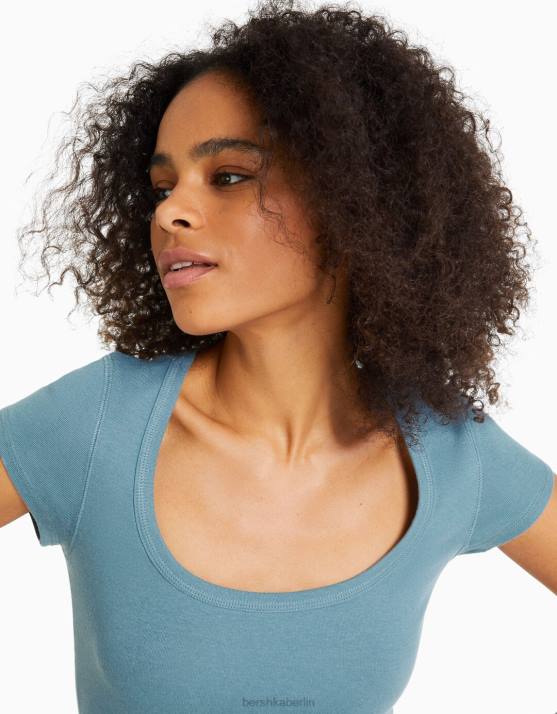 blau verwaschen Bershka Frauen Kurzarm-T-Shirt mit U-Ausschnitt H00J568