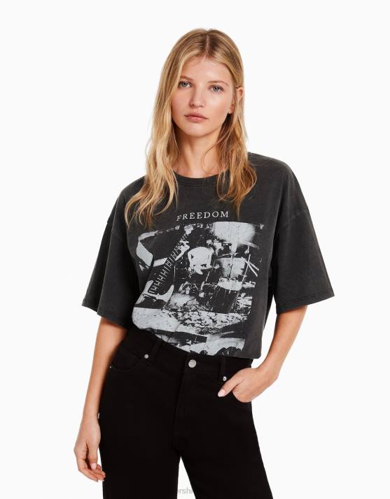 grau Bershka Frauen Kurzarm-T-Shirt mit Aufdruck H00J550
