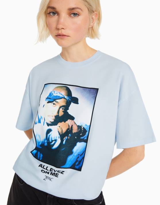 hellblau Bershka Frauen Tupac-T-Shirt mit kurzen Ärmeln H00J340
