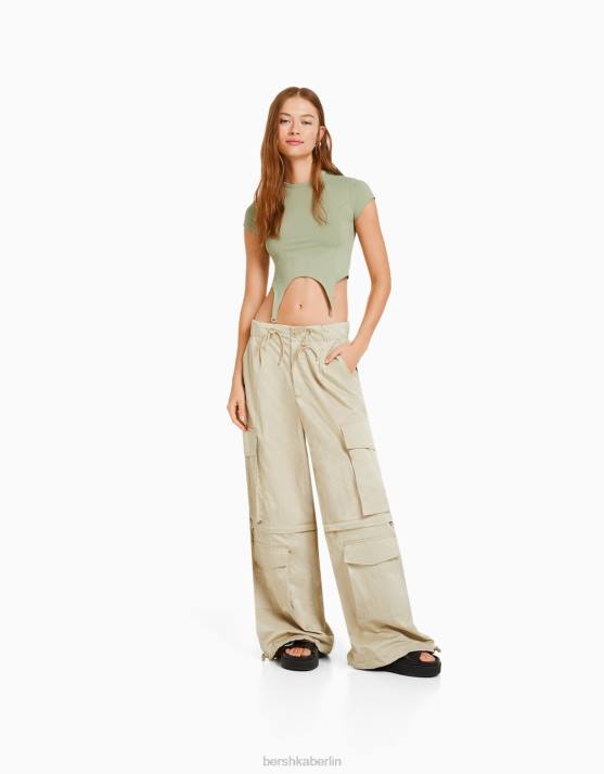 khaki Bershka Frauen Kurzarm-T-Shirt mit Details H00J508