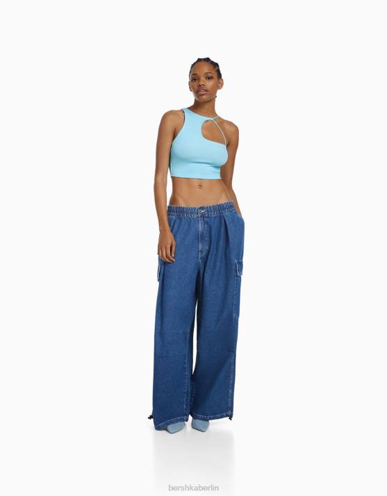 hellblau Bershka Frauen Ärmelloses, asymmetrisches Crop-Top H00J710