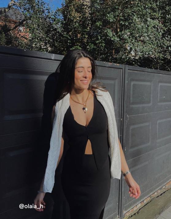 Schwarz Bershka Frauen geknöpfte Strickweste H00J657