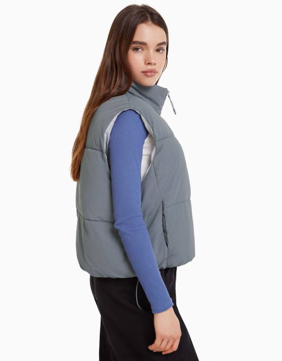 grau Bershka Frauen Gefütterte Nylon-Pufferweste H00J1162