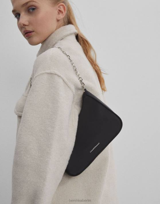 Schwarz Bershka Frauen Satintasche mit Kette H00J2366