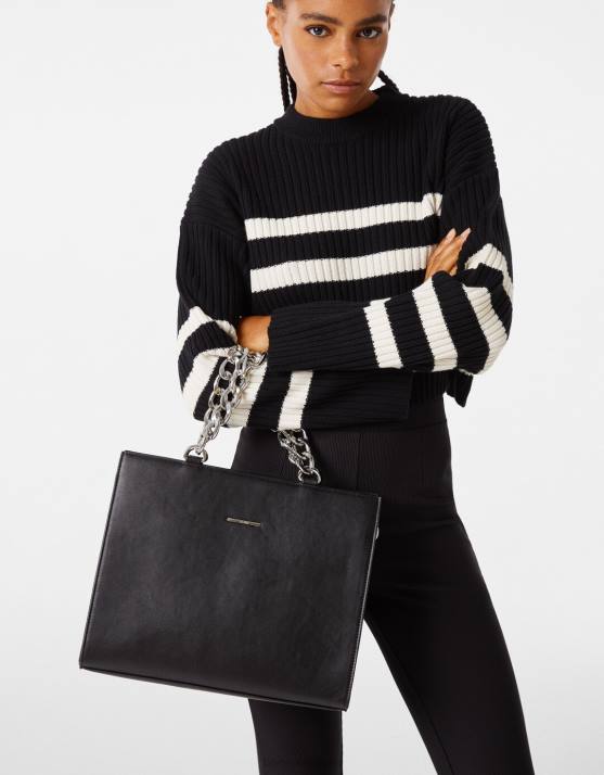 Schwarz Bershka Frauen Tasche mit dicker Kette H00J2365