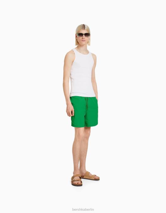 Grün Bershka Männer Boardshorts mit Kontrastfaden H00J3408