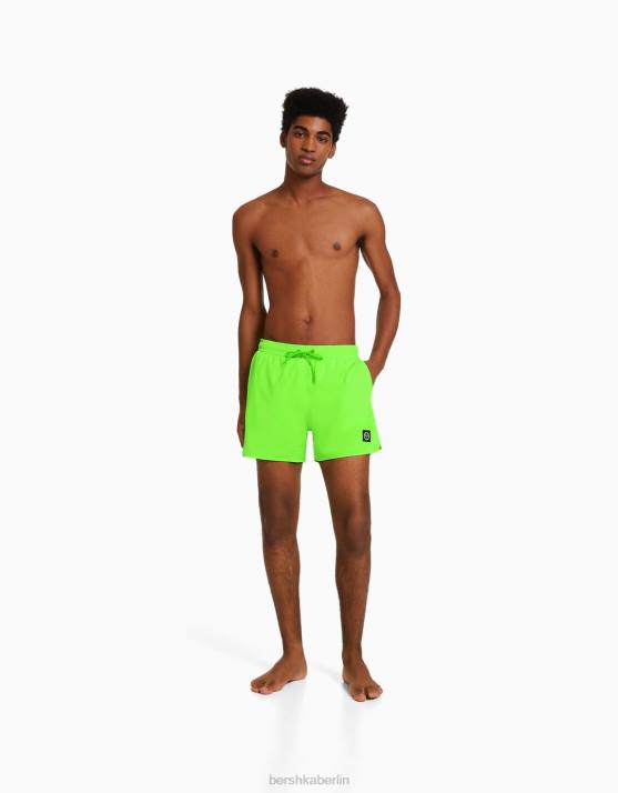 Kalk Bershka Männer Grundlegende neonfarbene Boardshorts H00J3390