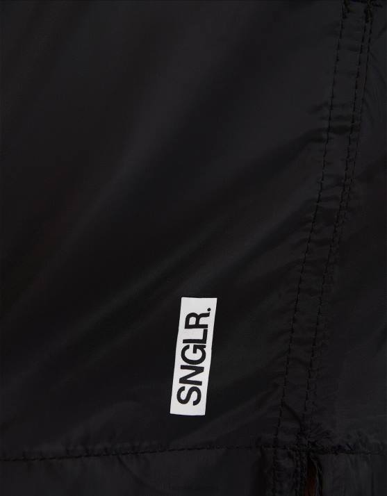 Schwarz Bershka Männer einfache Boardshorts H00J3400