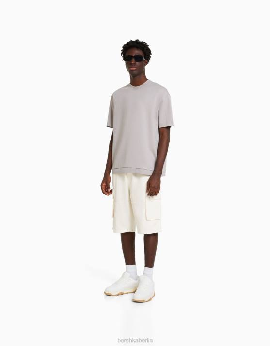 Creme Bershka Männer Baggy-Cargo-Bermudashorts H00J3289