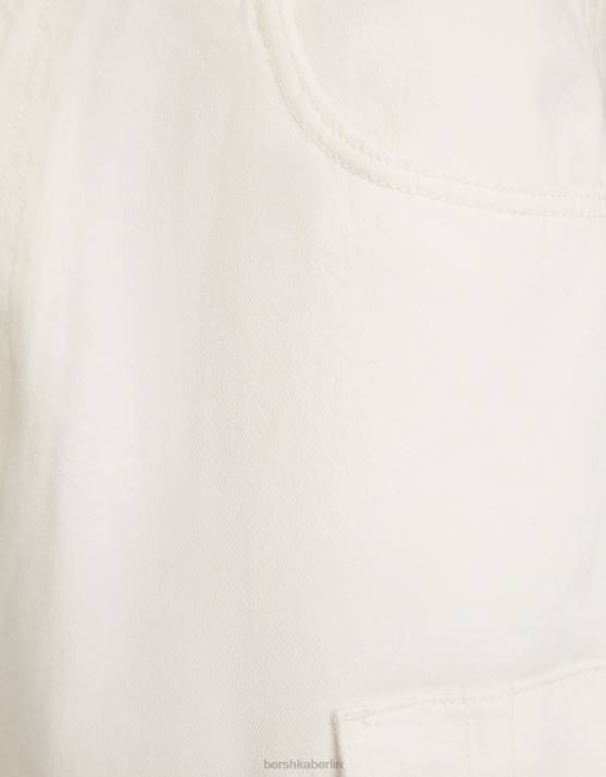 Creme Bershka Männer Baggy-Cargo-Bermudashorts H00J3289