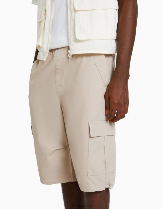 Sand Bershka Männer Bermudashorts aus Fallschirmpopeline H00J3281