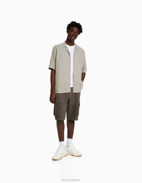 braun Bershka Männer Baggy-Cargo-Bermudashorts H00J3287