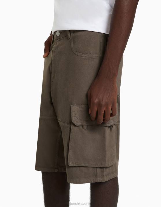 braun Bershka Männer Baggy-Cargo-Bermudashorts H00J3287